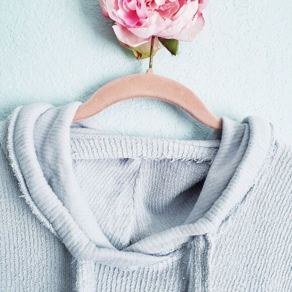 Vintage Havana Blue Ribbed Cropped Hoodie with Open Back - Picture 4 of 8